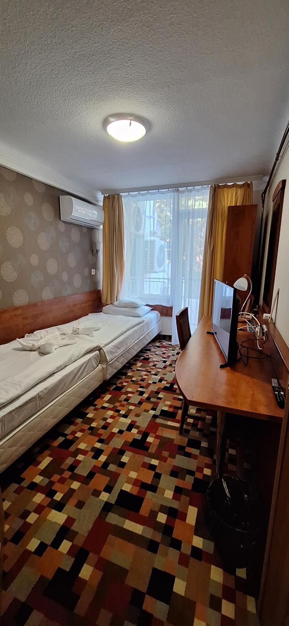 Atryum Hotel Сольнок Екстер'єр фото